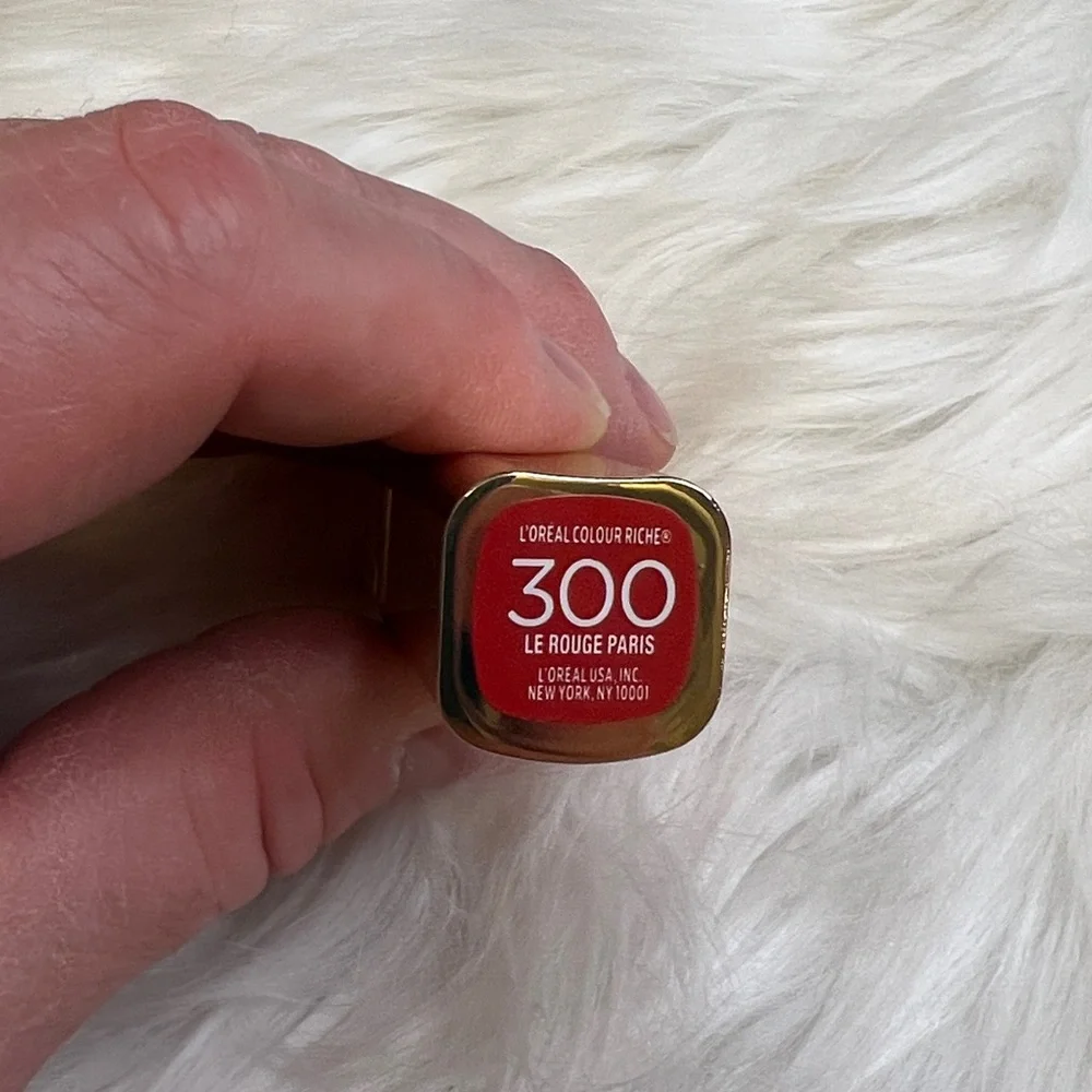 L'Oreal Paris Colour Riche Original Satin Lipstick Le Rouge Paris